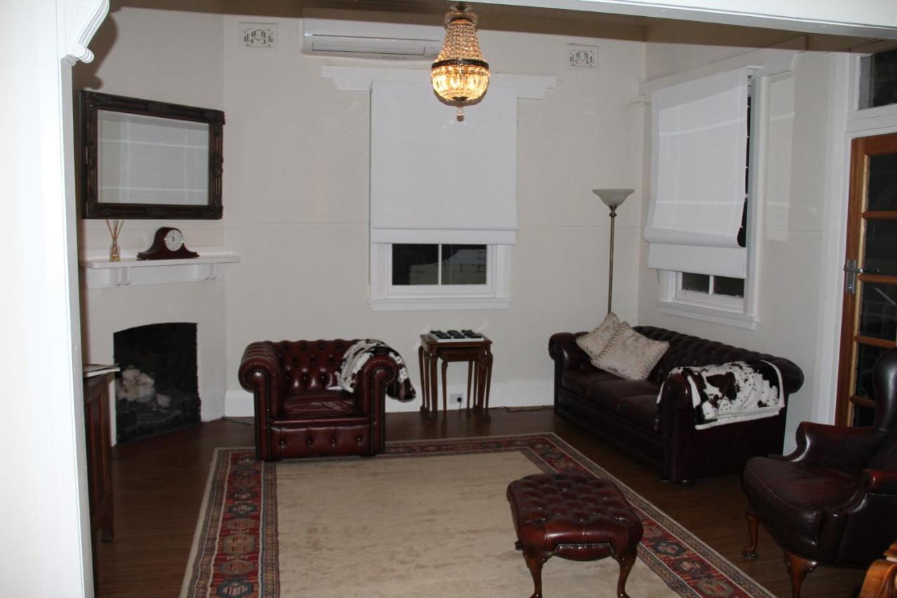 Mentor Chambers Apartment Bed & Breakfast West Wyalong Ngoại thất bức ảnh