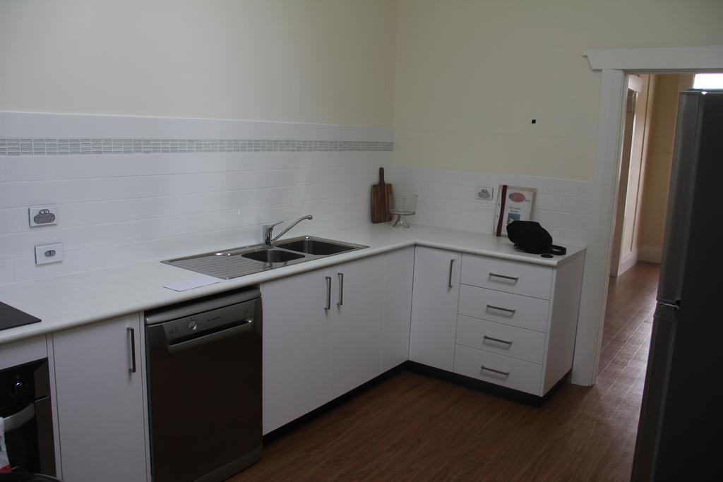 Mentor Chambers Apartment Bed & Breakfast West Wyalong Phòng bức ảnh