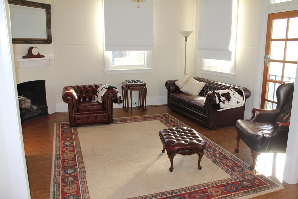 Mentor Chambers Apartment Bed & Breakfast West Wyalong Ngoại thất bức ảnh