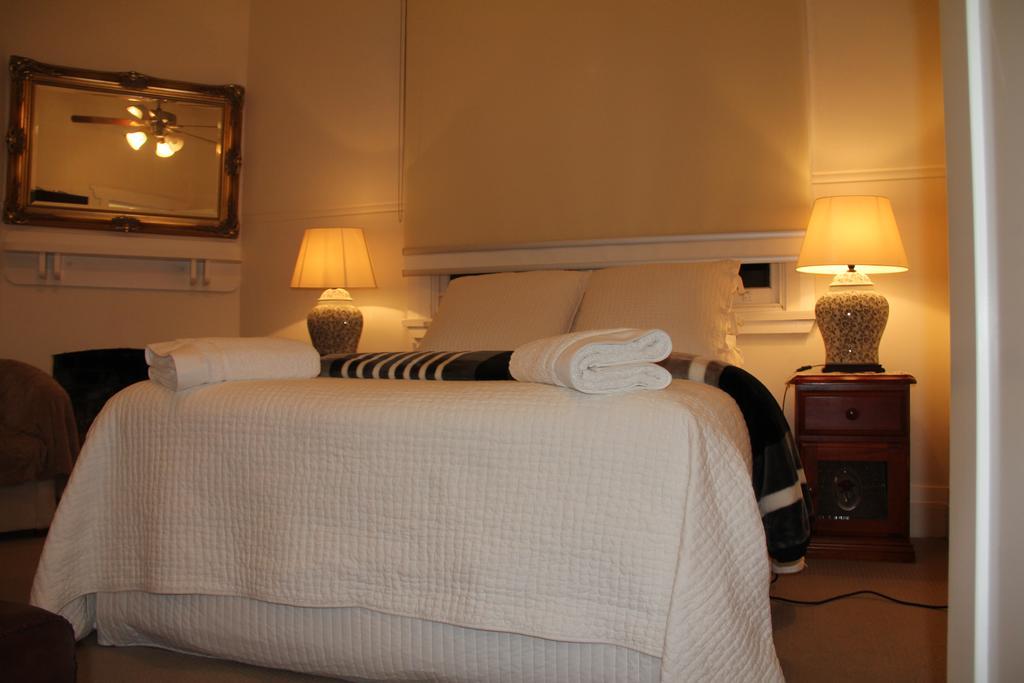 Mentor Chambers Apartment Bed & Breakfast West Wyalong Phòng bức ảnh